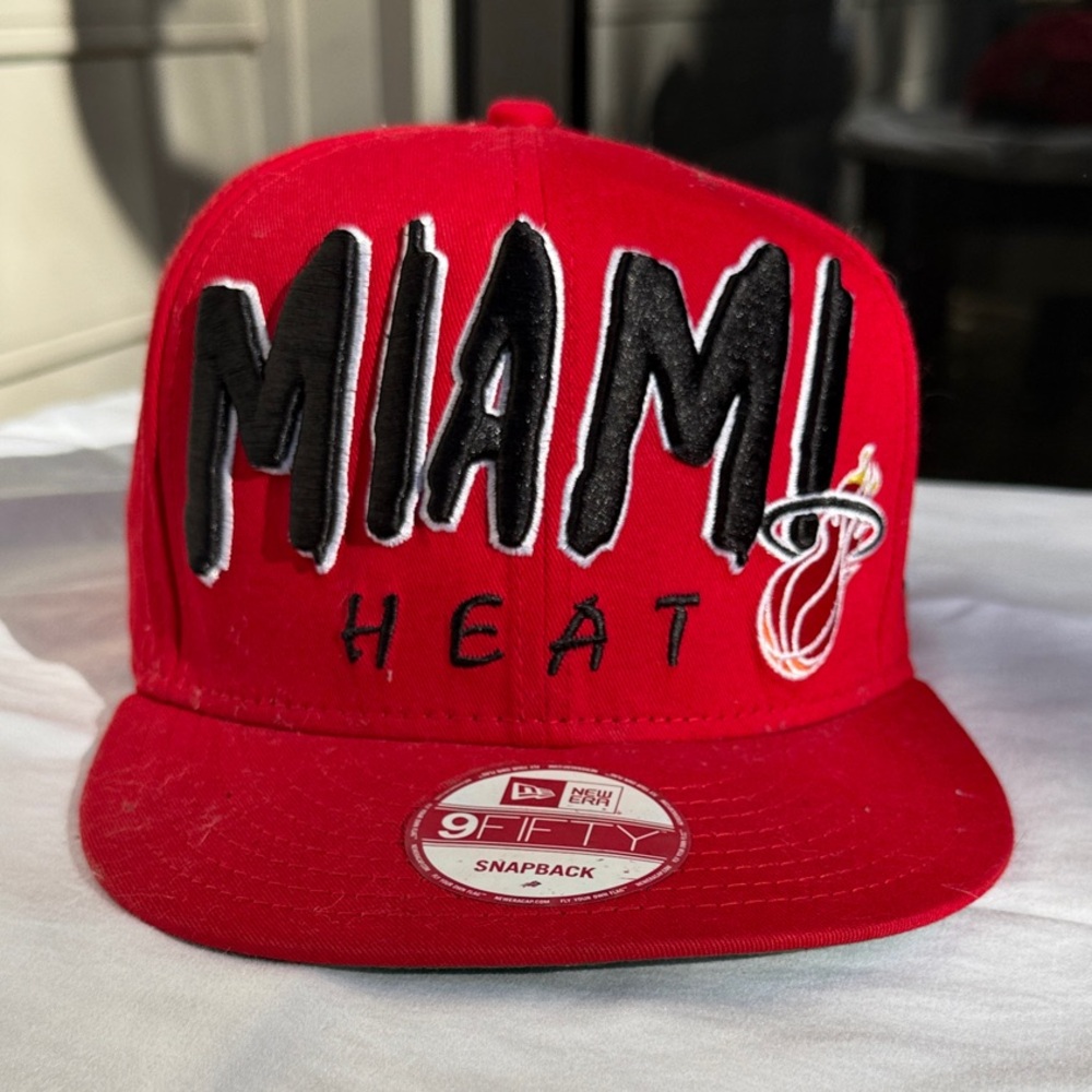 New Era Miami Heat 9FIFTY Snapback Hat